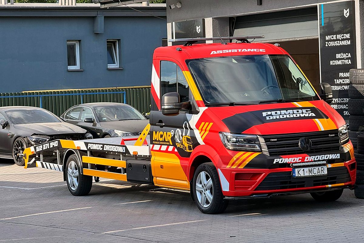 Laweta M-Car przed bazą w Zatorze