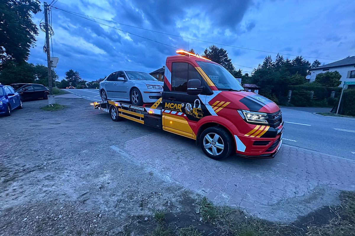 Laweta M-Car na drodze